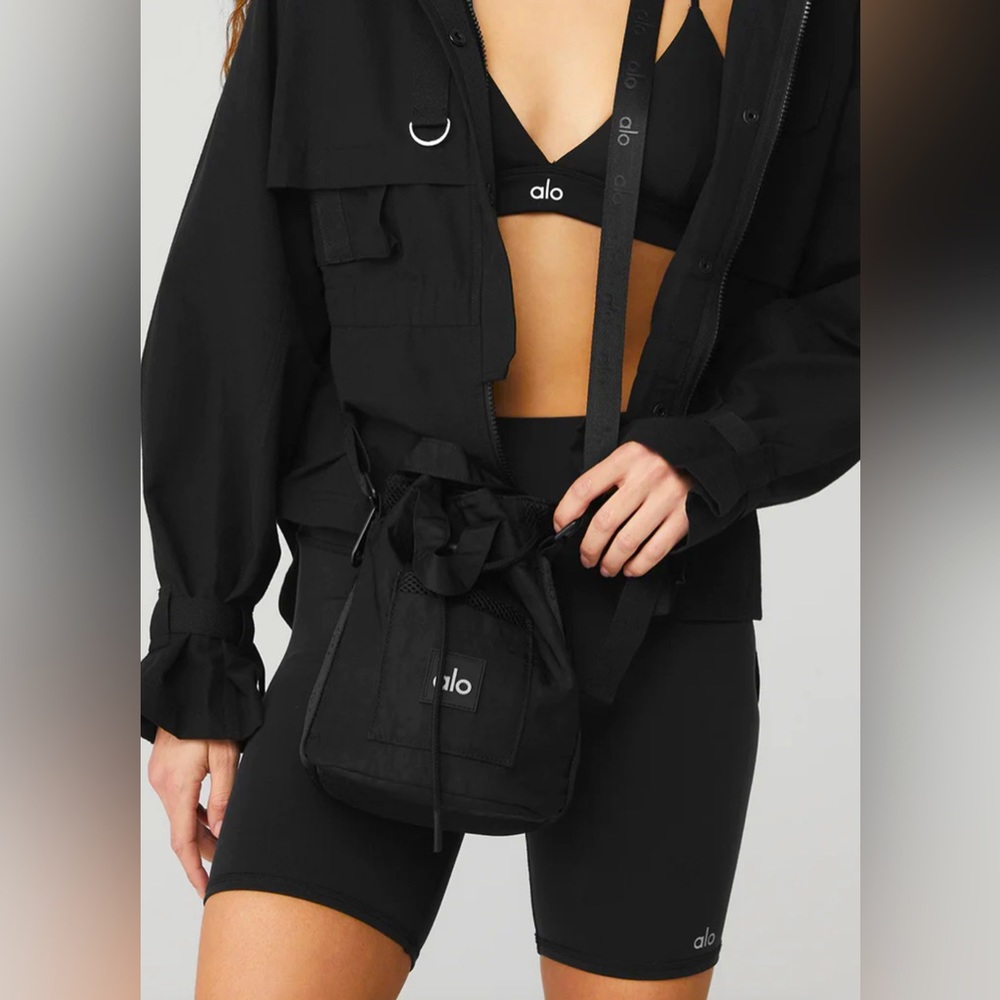 Original ALO YOGA BUCKET BAG BLACK